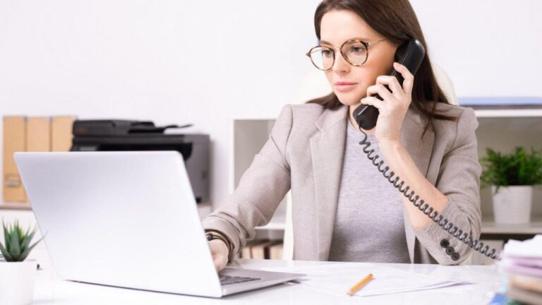 Secrétariat et standard téléphonique : et si vous optiez pour l’externalisation ?